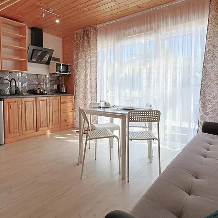 Aurora Ustka-przewloka 아파트호텔 3*