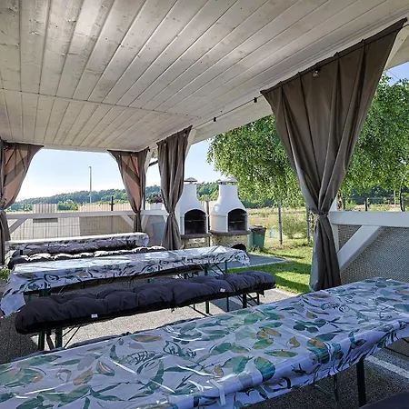 Aurora Ustka-przewloka 아파트호텔 우스트카